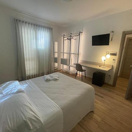 Albergo Perseo Portopalo Di Capo Passero Buitenkant foto