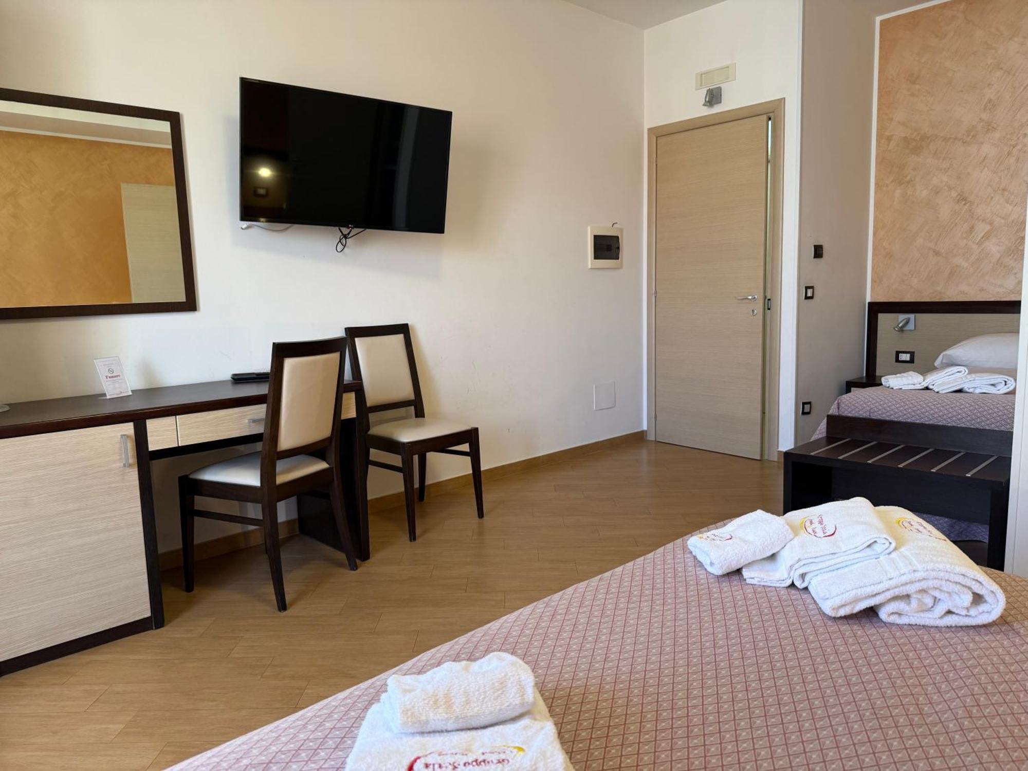Albergo Perseo Portopalo Di Capo Passero Buitenkant foto
